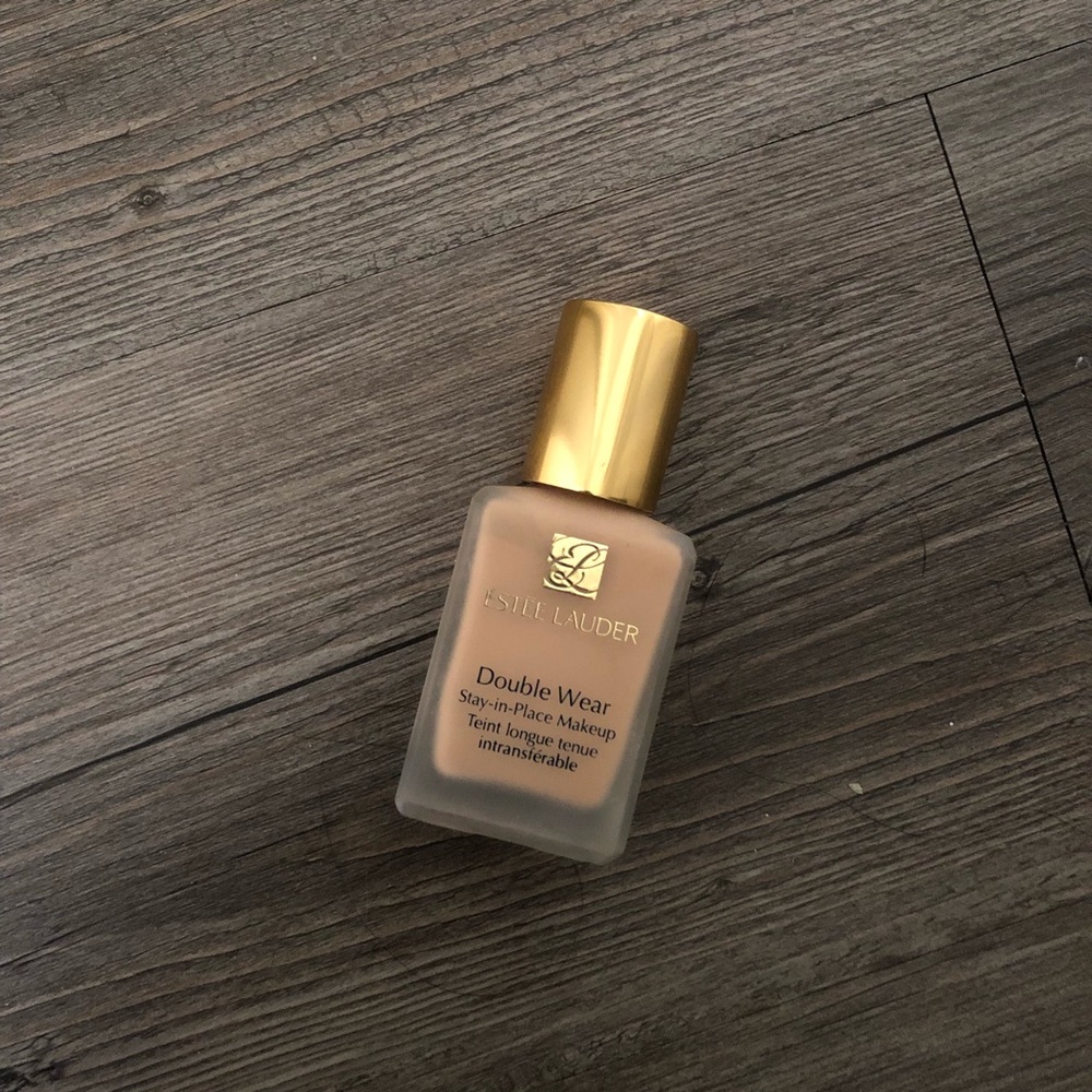 Estée Lauder doublewear foundation
